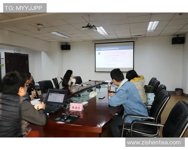 根特与洛克伦对决分析球队状态战术特点及历史交锋记录探讨